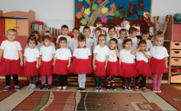 Hymn Polski wykonany przez dzieci z okazji Święta Niepodległości